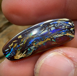 22.9cts - Tribal Australian Boulder Opal. Aquatic Pattern on Black iron stone.