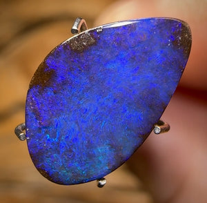 2.9cts - “Royal Blue”Queensland Boulder Seam Opal