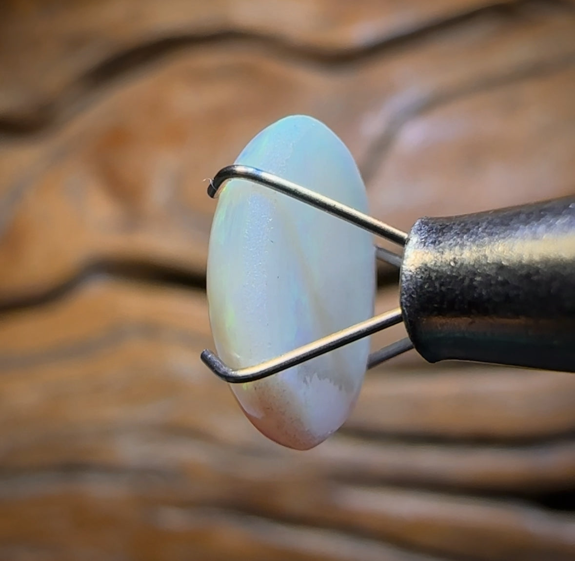 2.12cts - Lightning Ridge Light Opal