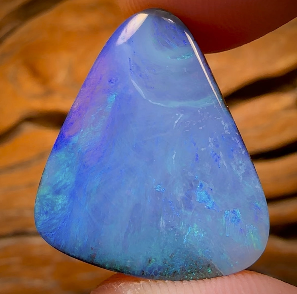 28.8cts - Queensland Boulder Seam Opal. Clean Full Face!