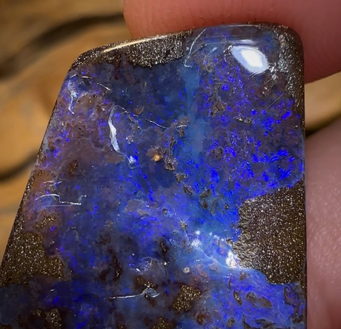 28.1cts - Australian Boulder Seam Opal