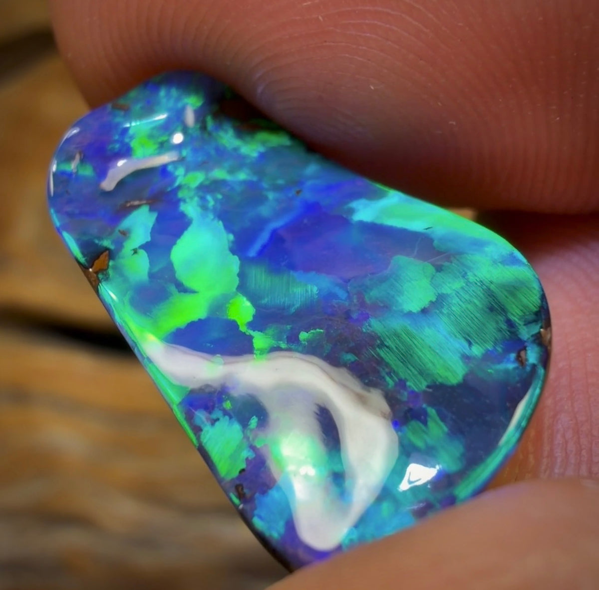 9.2cts - Best of the Best Blue Green GEM Queensland Boulder Seam Opal