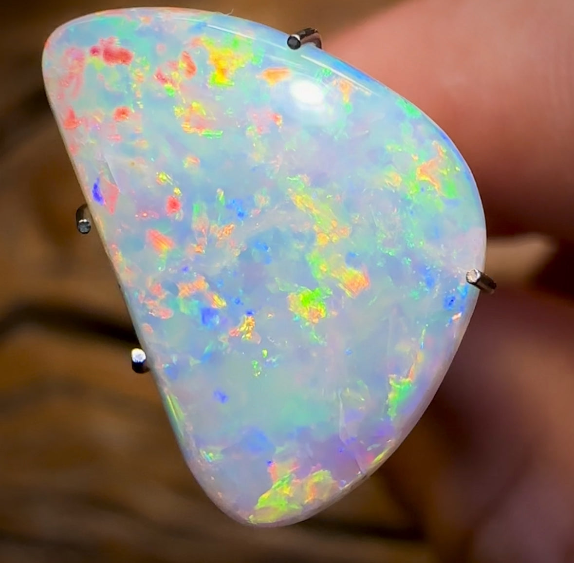 2.82cts - South Australian Crystal Opal