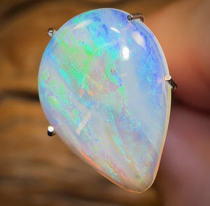 2.35cts - South Australian Crystal Opal