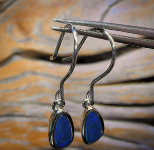 Ohrhaken aus Sterlingsilber mit australischem Boulder-Opal-Doublet