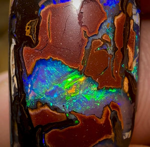 13.6cts - Australian Boulder Opal Eye Kernel Gem.