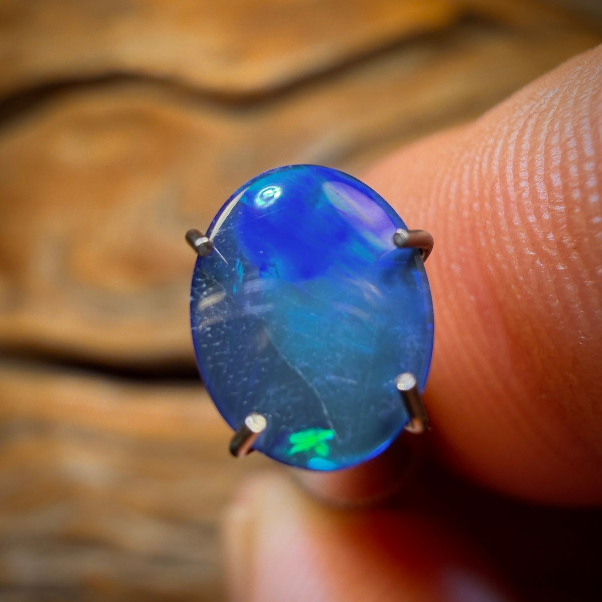 0.75cts - Australian Boulder Opal Doublet