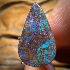 6.9cts - Australian Boulder Seam Opal from Winton
