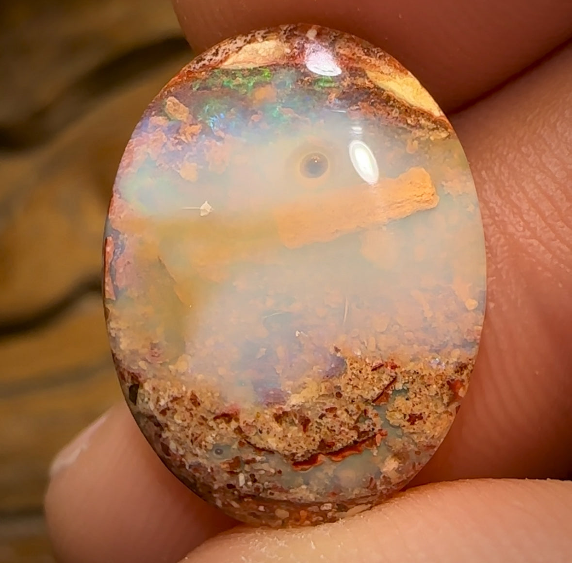 “Bubble” 7.1cts - Solid Australian Boulder Pipe Opal