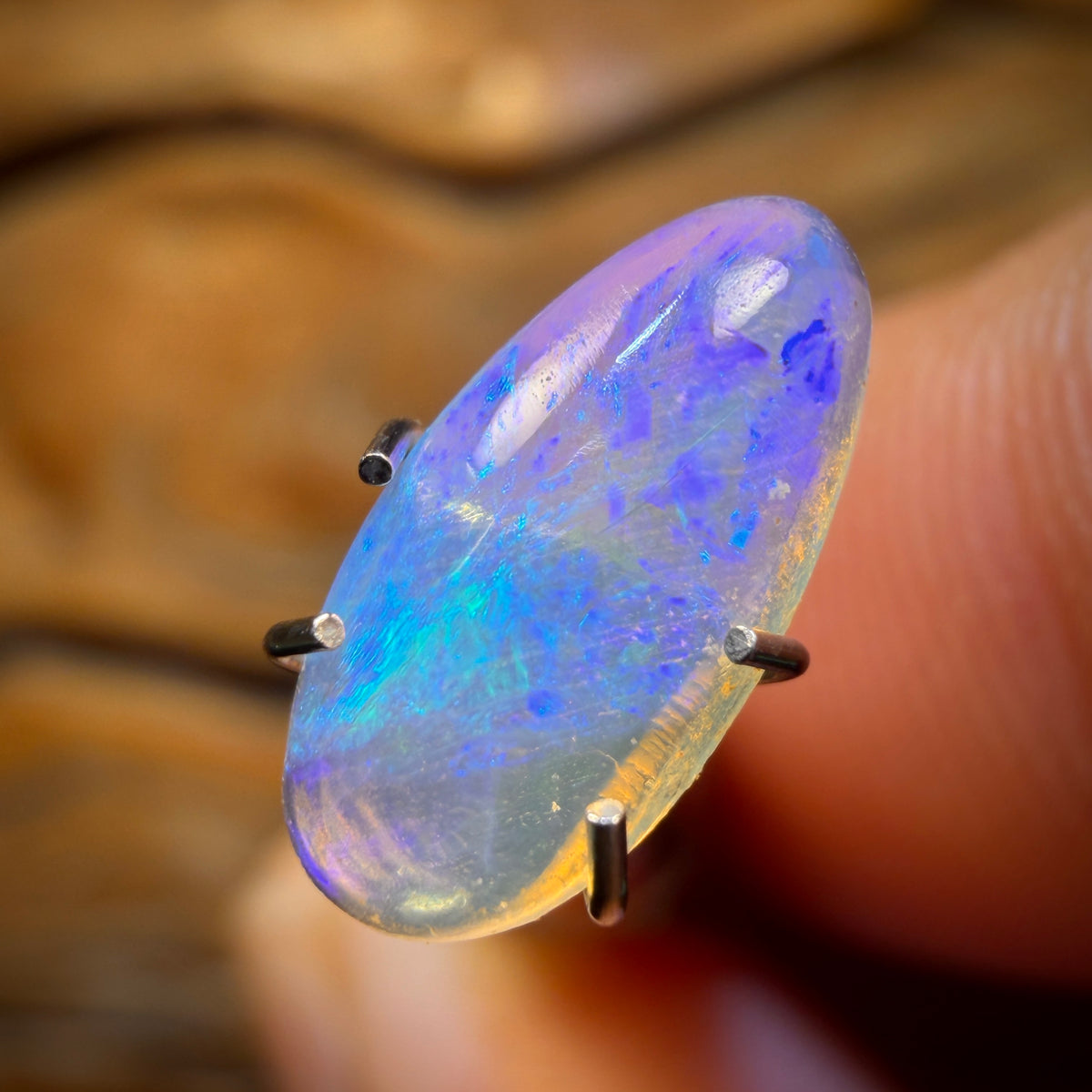 1.1cts - Lightning Ridge Crystal Opal