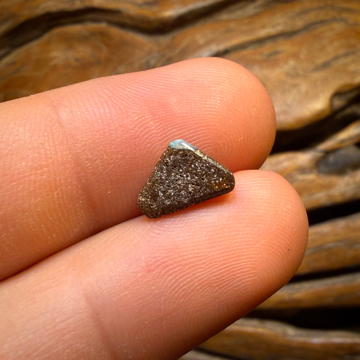 1.8cts - Queensland Boulder Seam Opal. Australian Opal