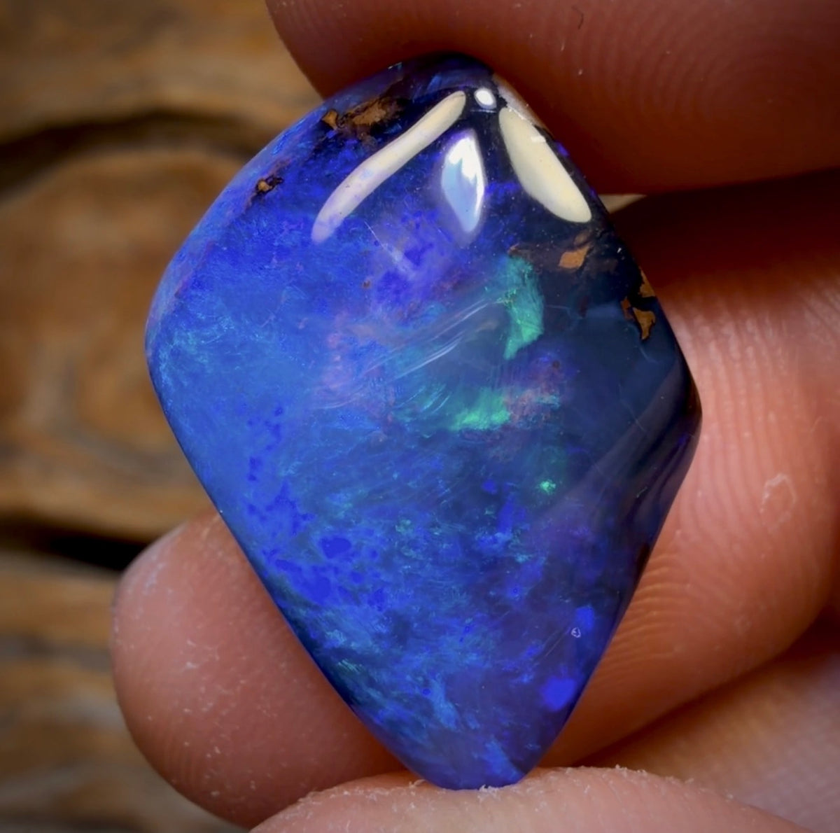 17.9cts - “Big Bold Blue Banger ”Gem Queensland Boulder Seam Opal