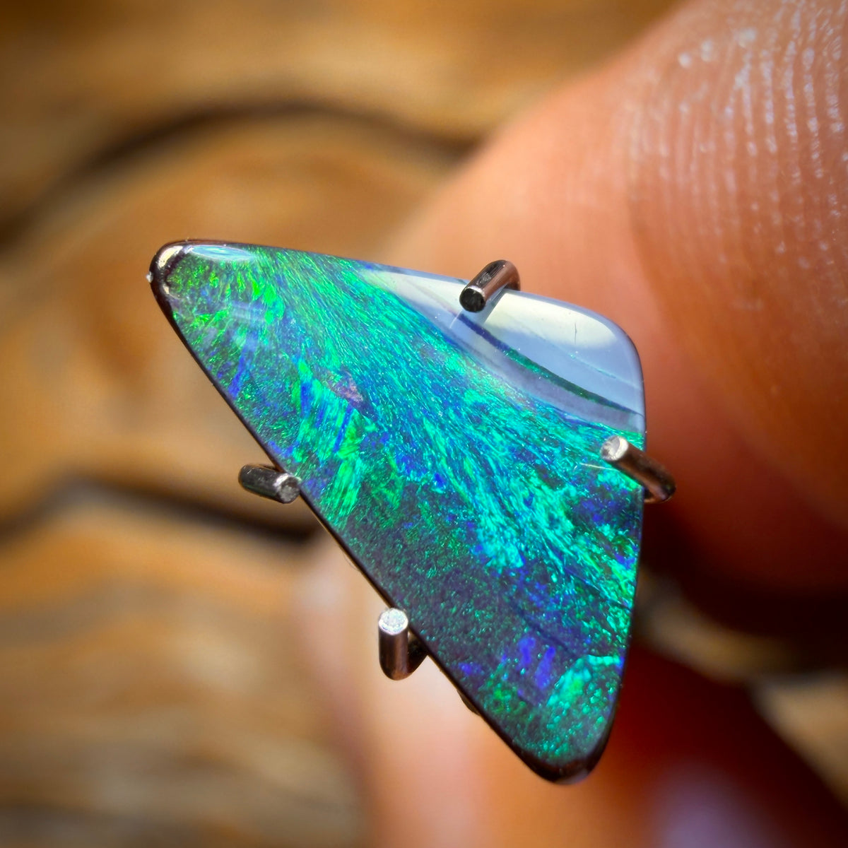 1.2cts - “Fuji” Australian Boulder Seam Opal