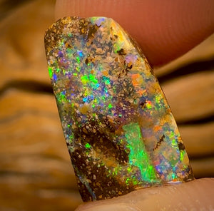 🔨 AUCTION 🔨 13.9cts - Queensland Boulder Seam Opal Rough Piece