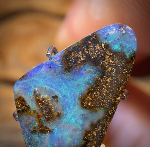3.6cts - Queensland Boulder Seam Opal