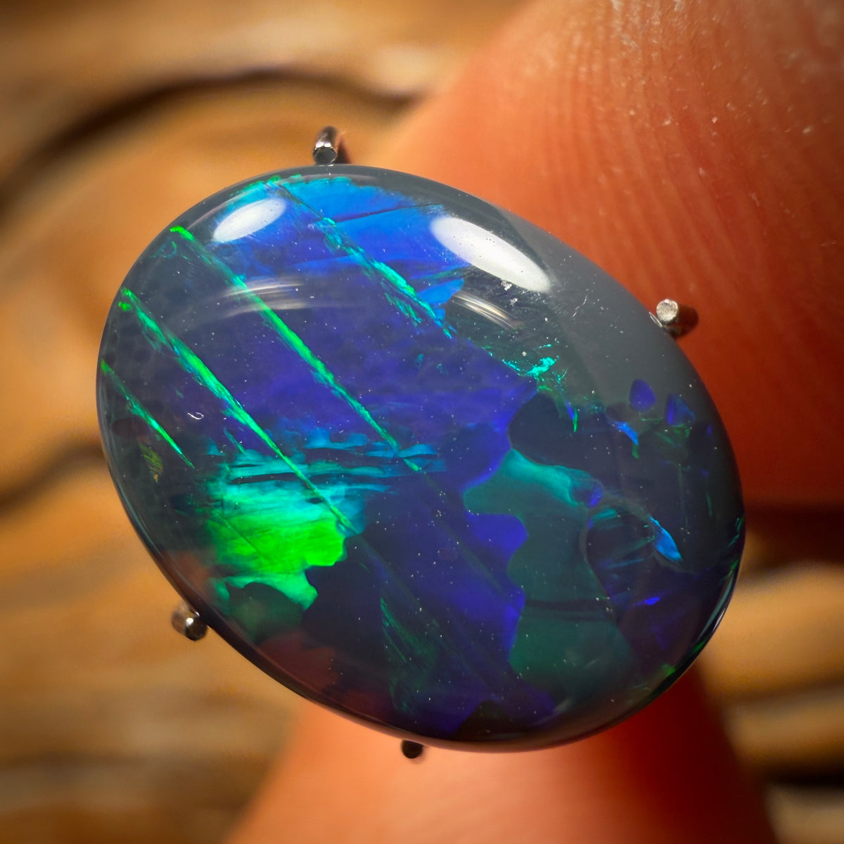 4.7cts - “Claw” Amazing Patterned Black Opal from Lightning Ridge