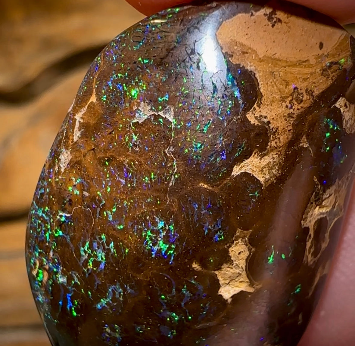 59.5cts - Double Sided Boulder Opal Specimen. Bubble Band - Opal Whisperers