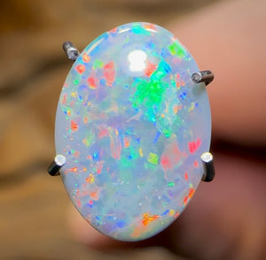 0.96cts - Lightning Ridge Black Opal