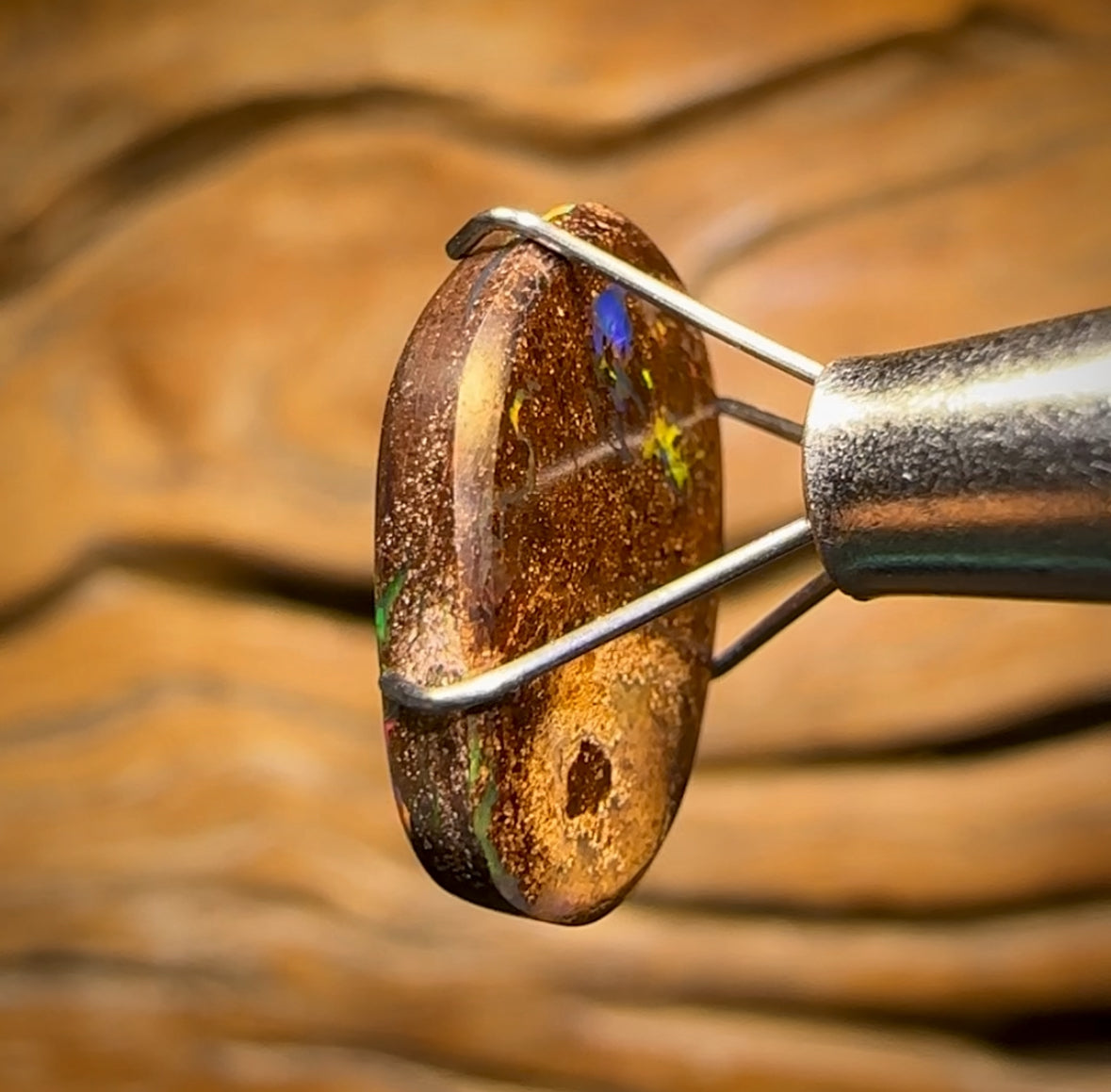 5.3cts - Queensland Boulder “Bright Bubble Band” Opal
