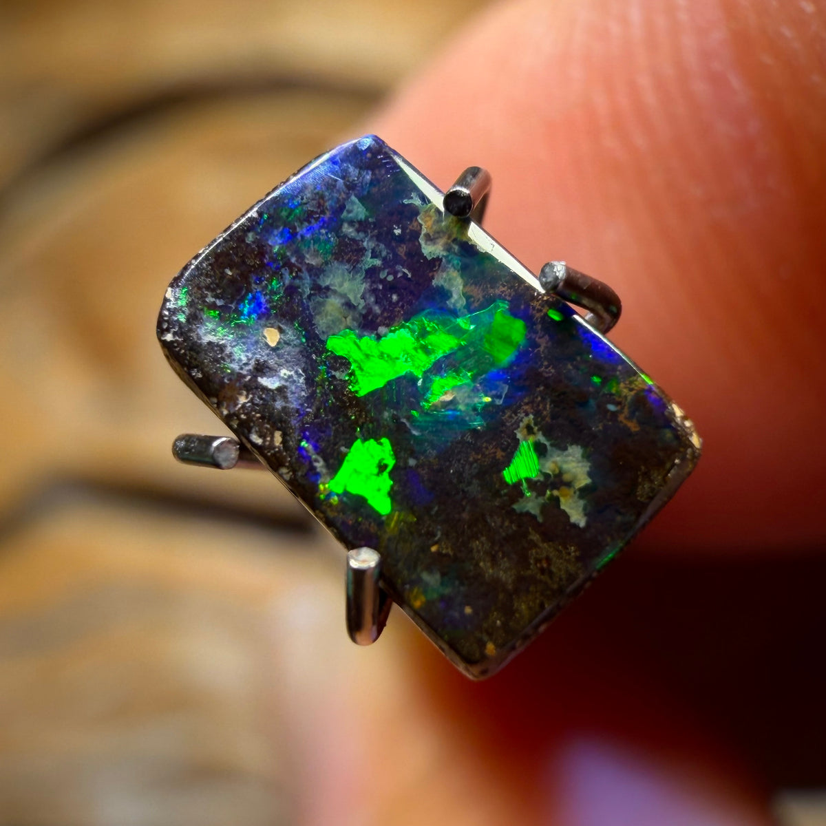 Bargain Card! 1.2cts - Queensland Boulder Seam Opal. Australian Opal