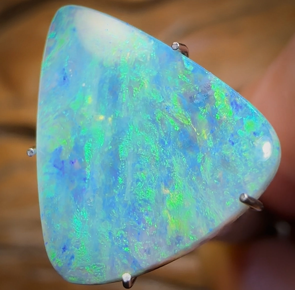 2.6cts  - Rare South Australian Dark/ Semi Black Opal from Mintabie