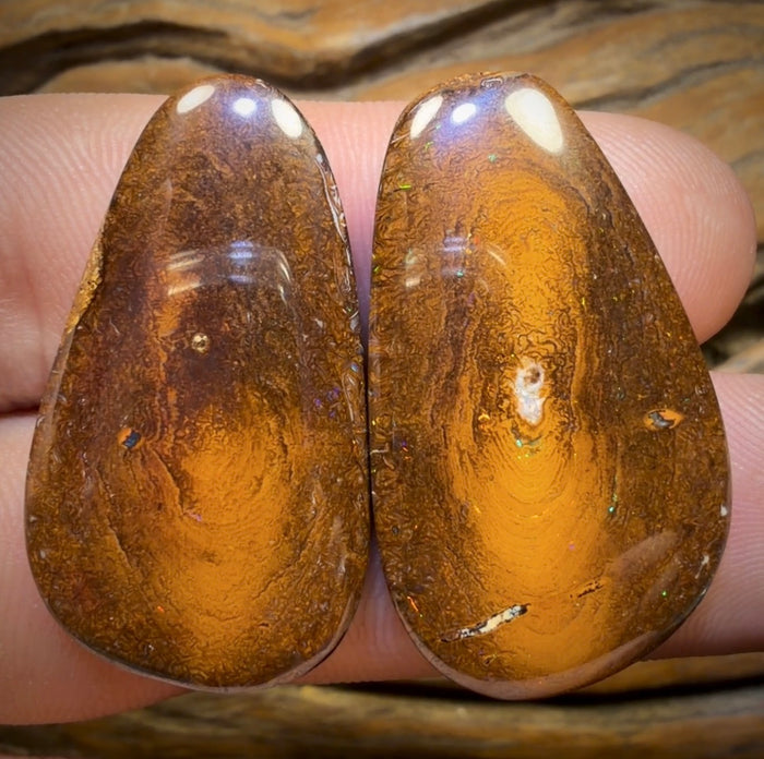 🔨 AUCTION 🔨 No Reserve 60.6cts - Tan Tribal Queensland Boulder Opal Pair