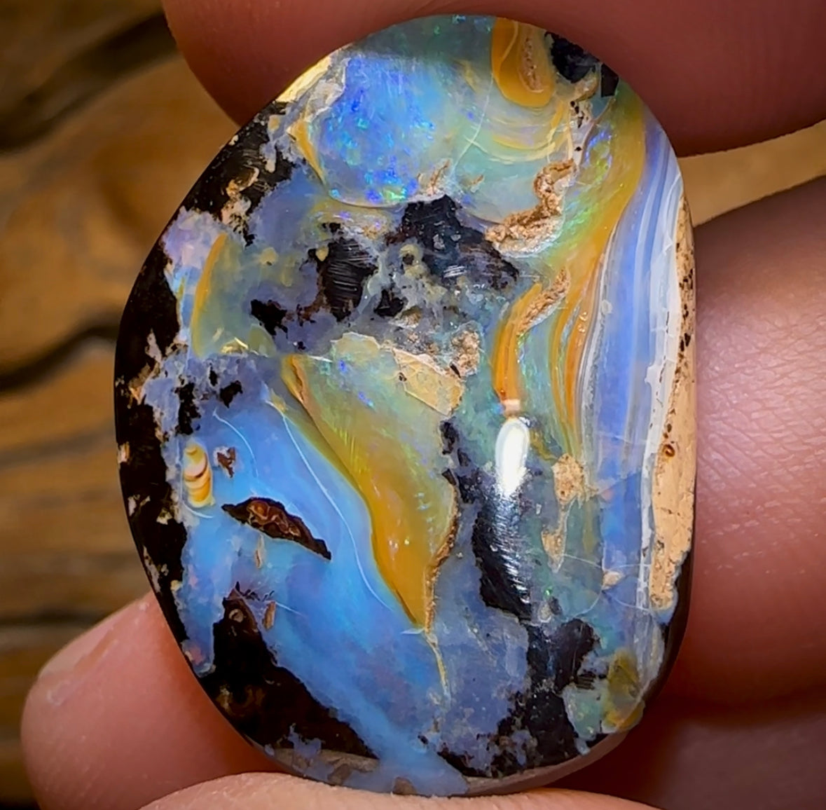 37.1cts - Australian Boulder Seam Opal