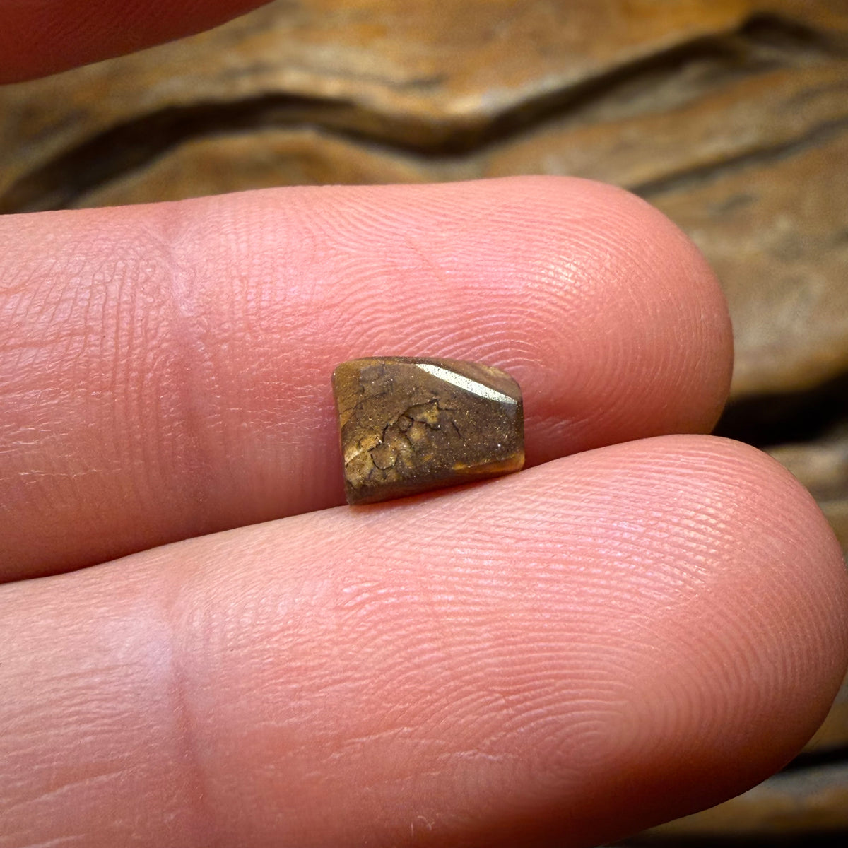 1.4cts - The Deep Electric Australian Boulder Seam Opal