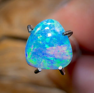 0.75cts - Solid Australian Boulder Pipe Crystal Opal
