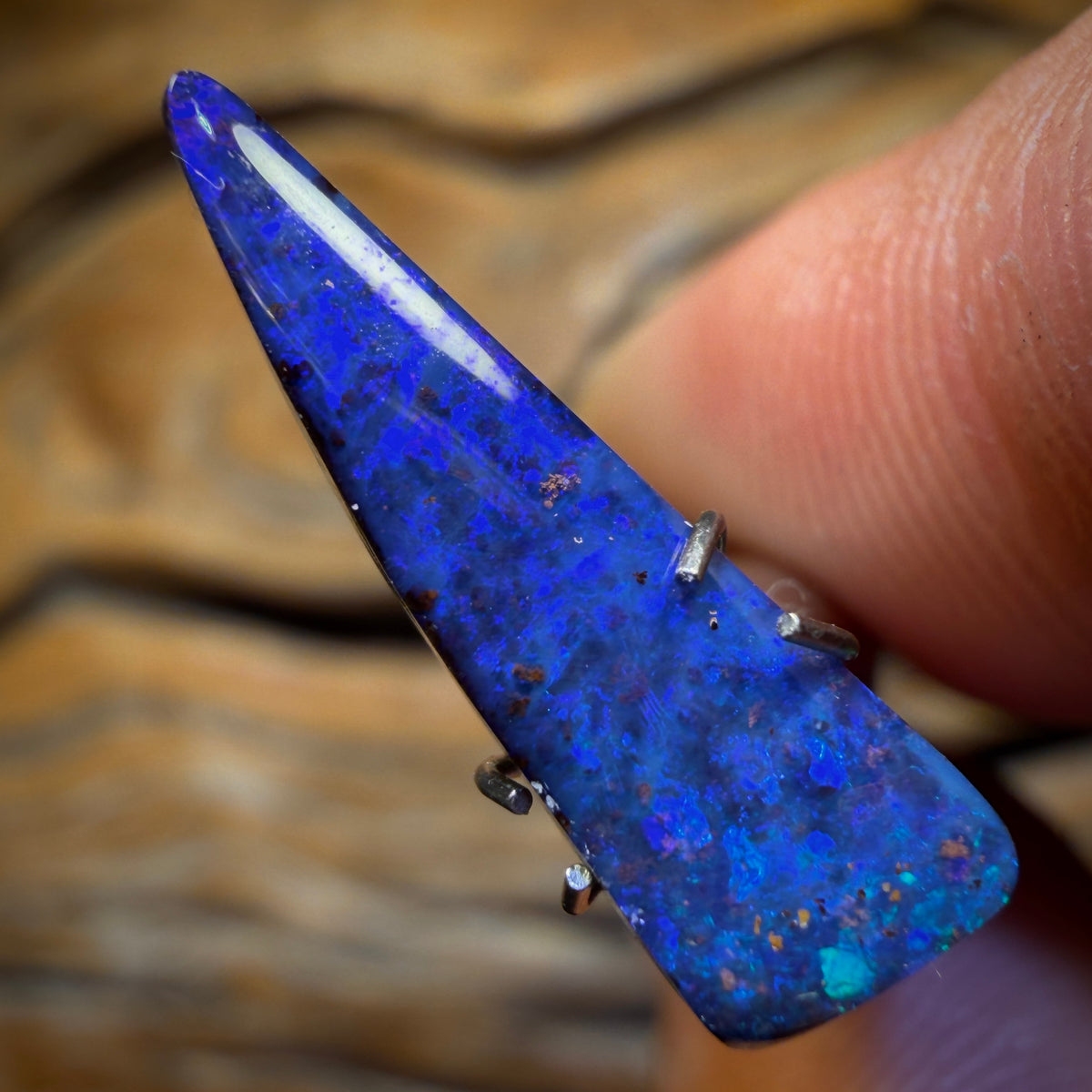 3.1cts - Queensland Boulder Seam Opal. Australian Opal