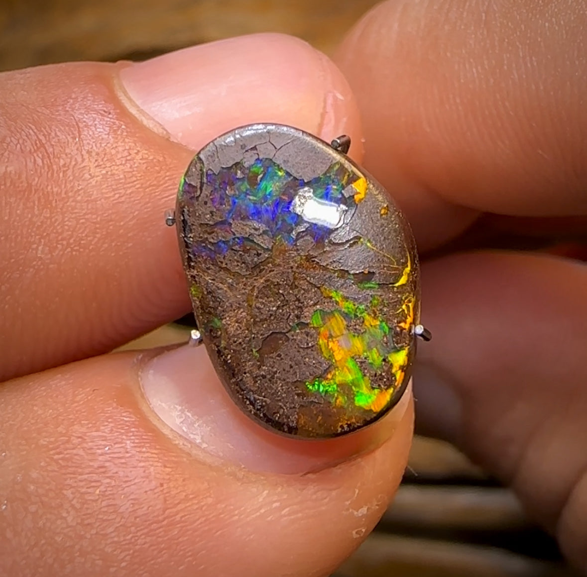 5.3cts - Queensland Boulder “Bright Bubble Band” Opal