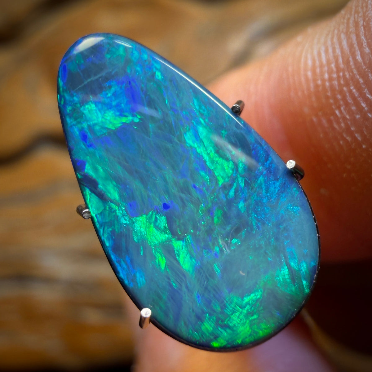 3.1cts - Lightning Ridge Opal Doublet