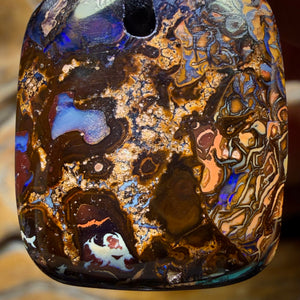 24 x 21mm - Gebohrte Tribal Queensland Boulder Opal Halskette
