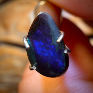 1.05cts - ‘Star Fire’ Queensland Black Boulder Seam Opal