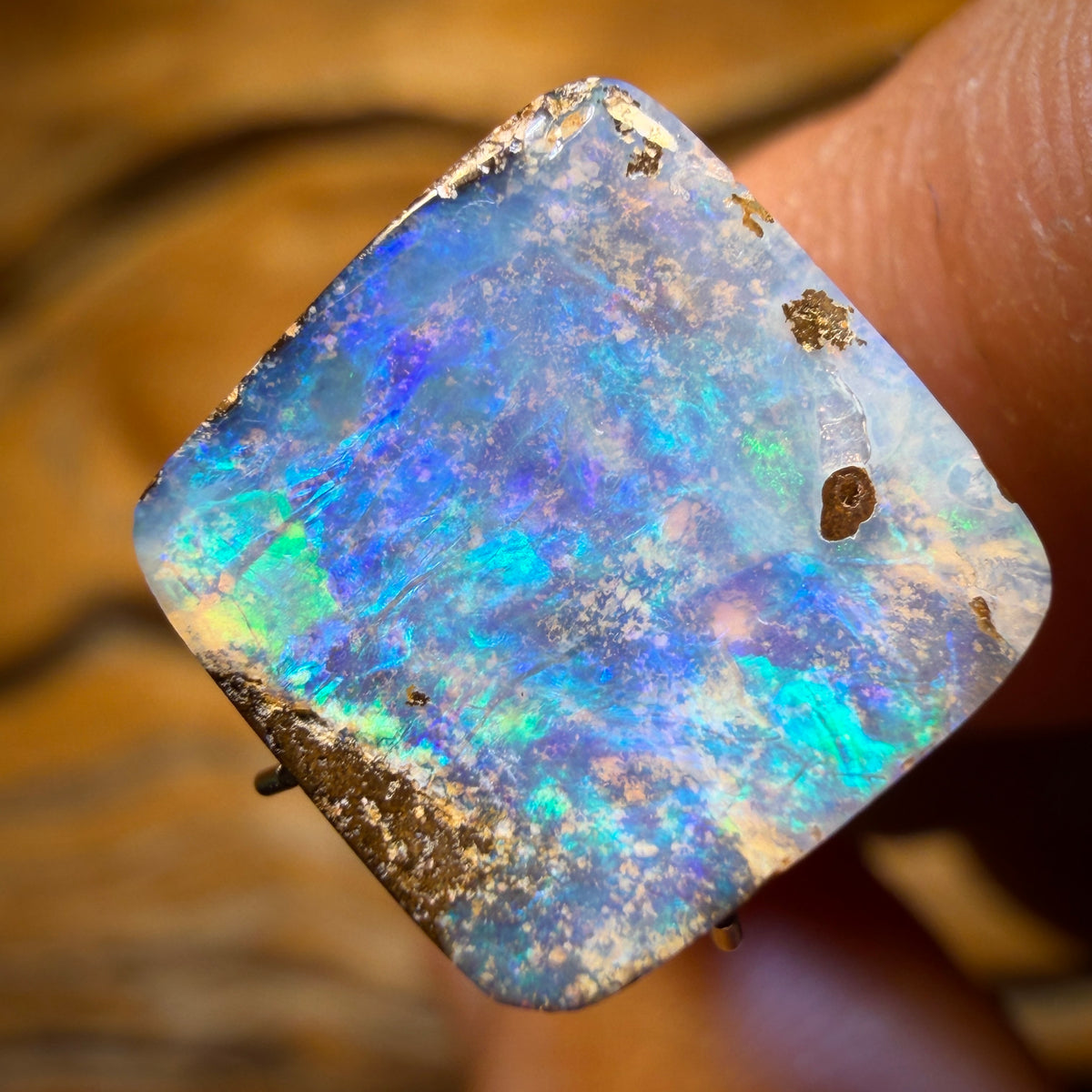 7.1cts - Australian Boulder Seam Opal