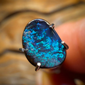 0.8cts - Queensland Boulder Seam Opal. Australian Opal