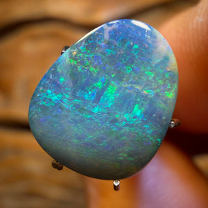 Half Price Card! 3.9cts - Queensland Boulder Seam Opal from Winton