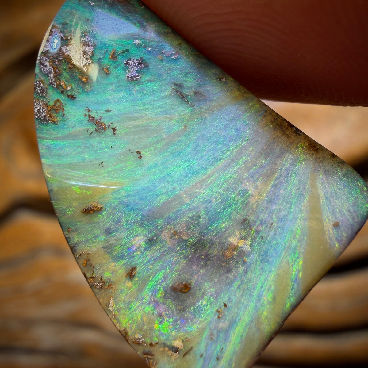 18.9cts - Queensland Boulder Seam Opal. Australian Opal Half Price Bargain