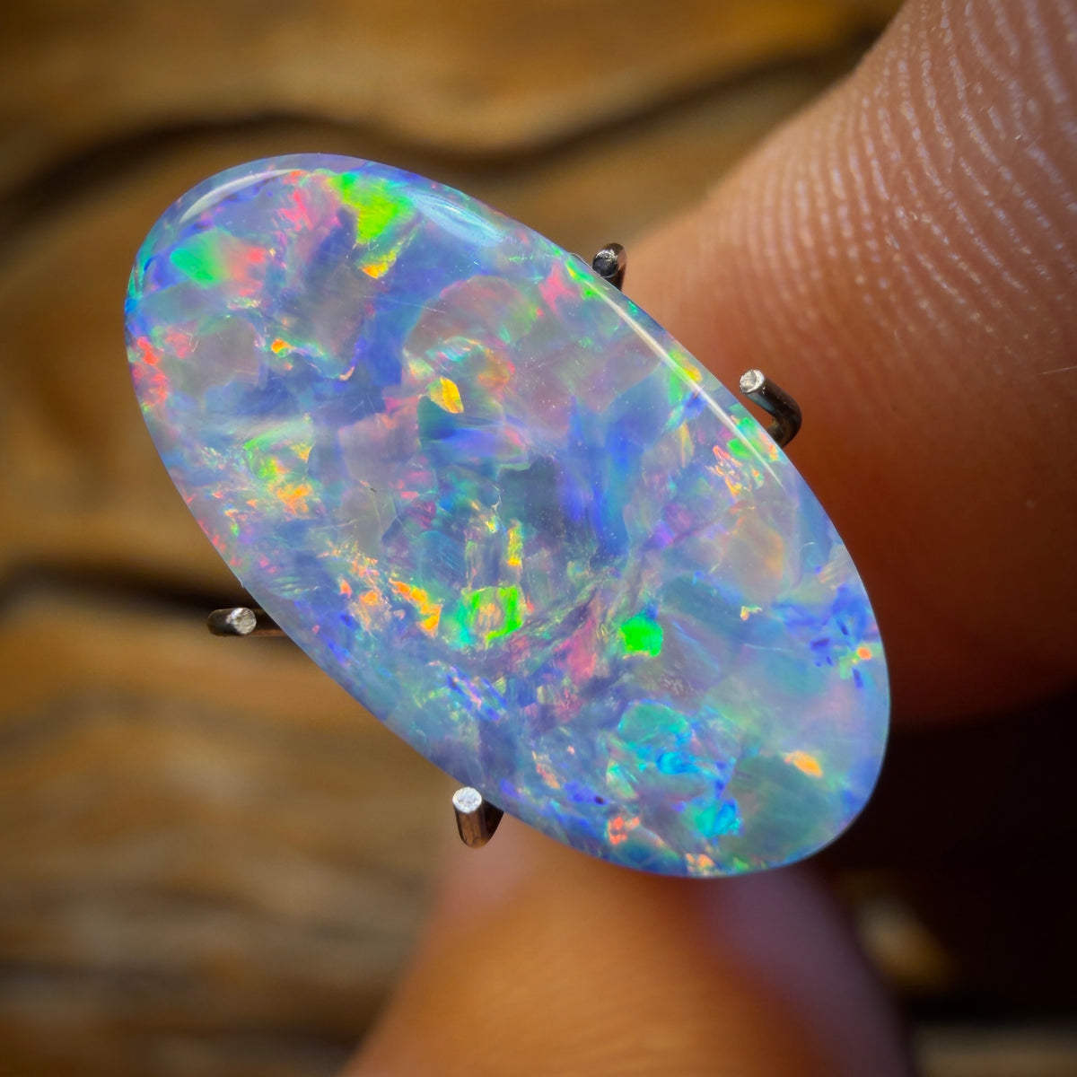 2.4cts - Australian Boulder Opal Doublet