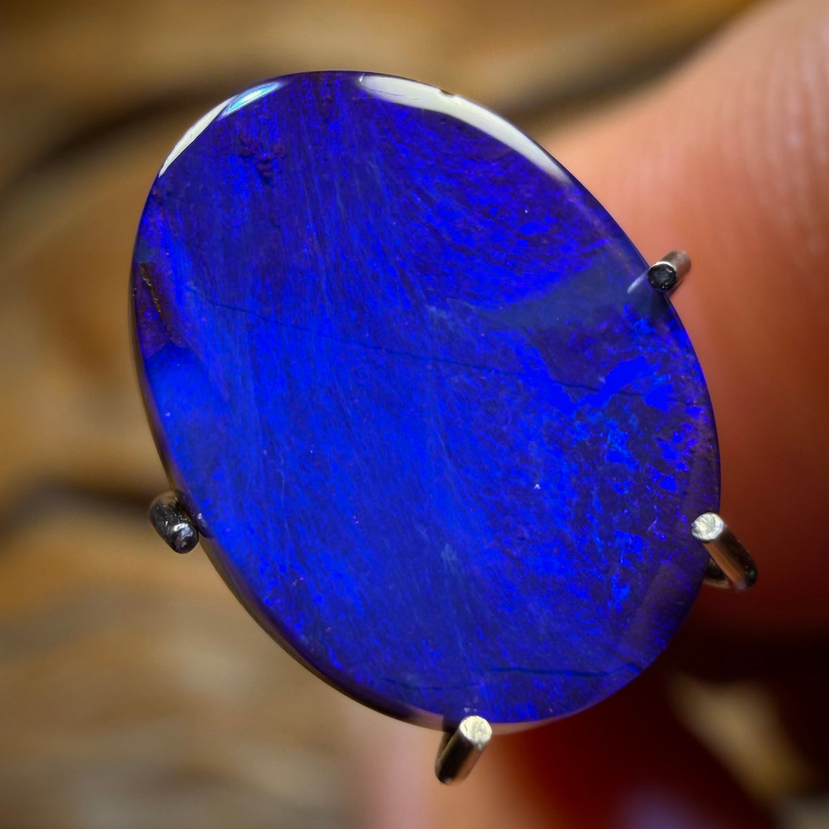 2,6ct - Queensland Boulder Seam Opal. Australischer Opal