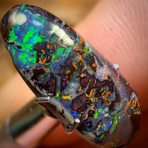 5.6cts - Tribal Yowah Nut Opal. Australian Opal Electric!