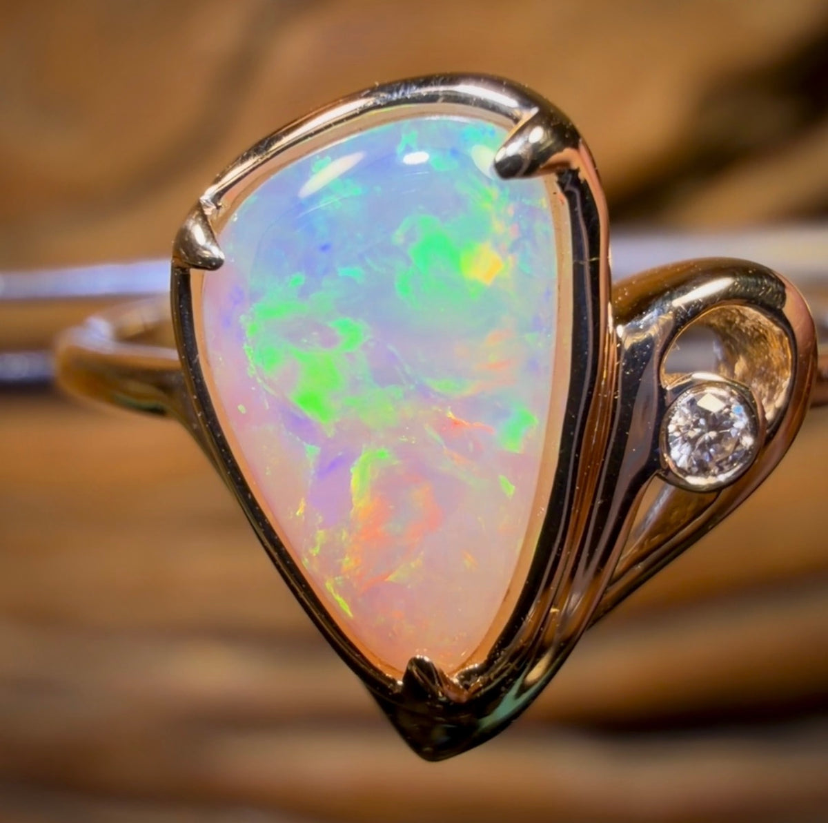 14k Gold - Solid South Australian Crystal Opal Ring