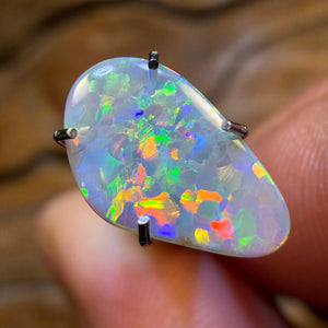 0.75cts - South Australian Crystal Opal from Andamooka