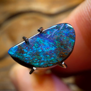 Banger Wildcard! 1.6cts - Queensland Boulder Seam Opal. Australian Opal