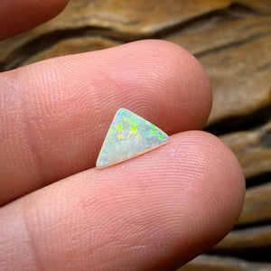 🔨 AUCTION 🔨 No Reserve Little Gem 0.2cts - South Australian Crystal Opal