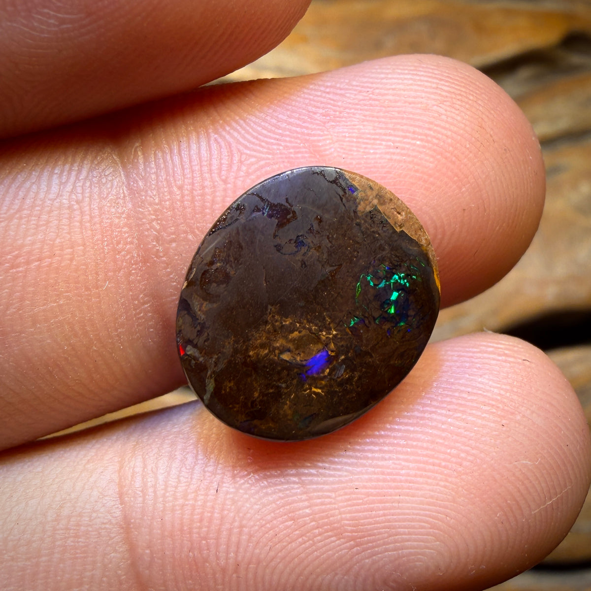 Half Price Card! 8.9cts - Bubble Band Queensland Boulder Opal from Yowah