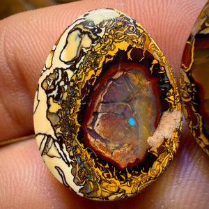 Auktion Nr. 36.1cts – Yowah-Nuss-Stammes-/Kristallzentrum-Opal-Paar