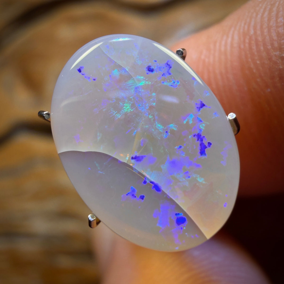 🔨 AUCTION 🔨 No Reserve  3.7cts - Rare Mintabie Australian Dark Opal
