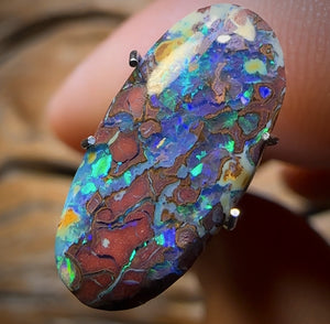 3.2cts - Spot the Picture!!!Queensland Boulder Opal. Australian Opal