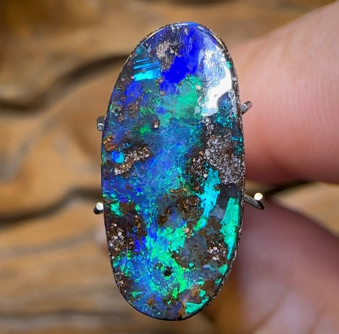 6.1cts - Winton Seam Opal. Reef Pattern - Opal Whisperers